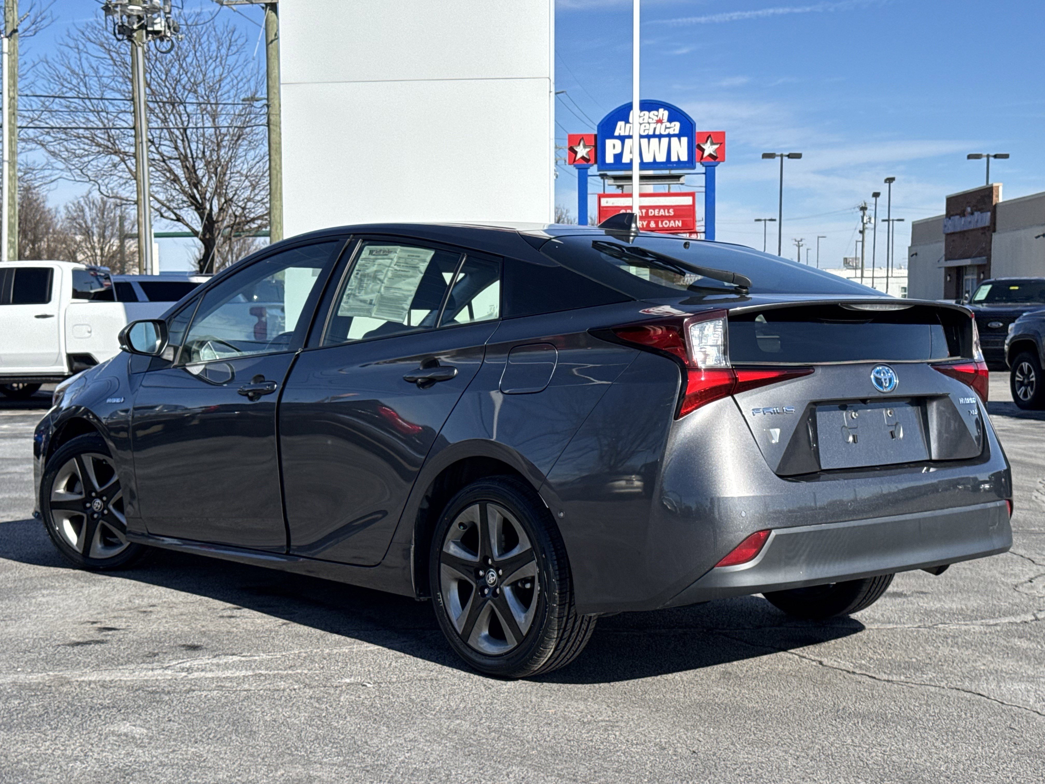 Used 2021 Toyota Prius L Eco image 17