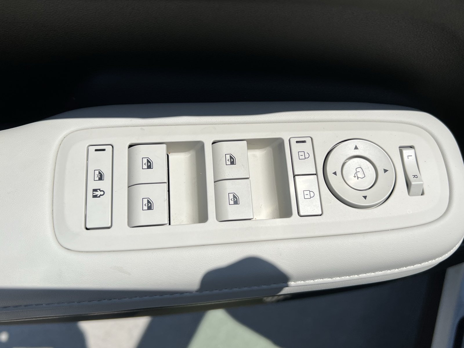 Used 2025 Hyundai Santa Fe Calligraphy FWD image 14