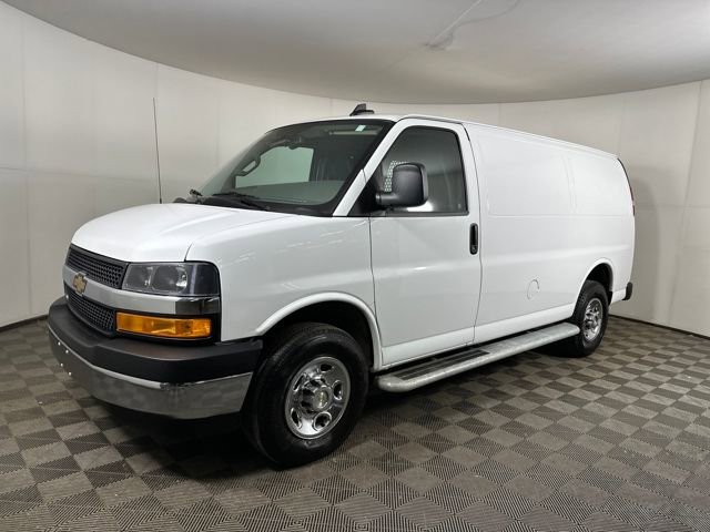 Used 2024 Chevrolet Express 2500 w/ Driver Convenience Package image 7
