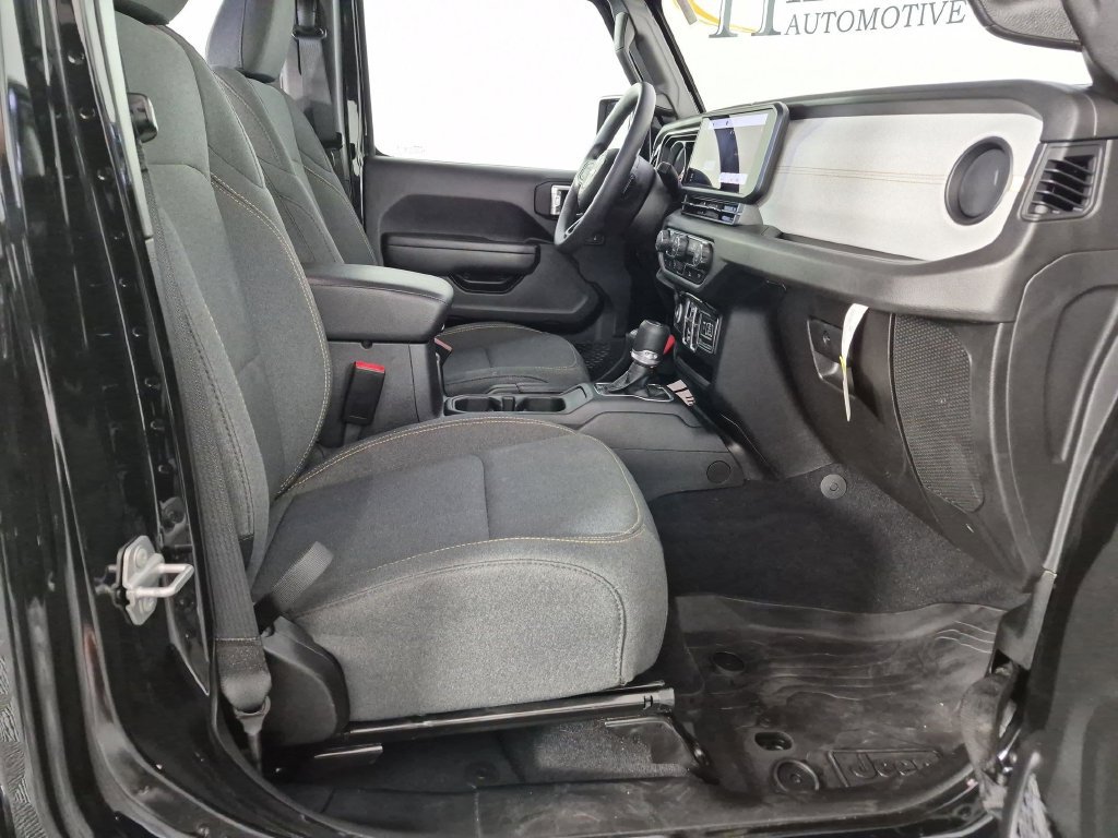 Used 2025 Jeep Gladiator Sport AWD/4WD image 33