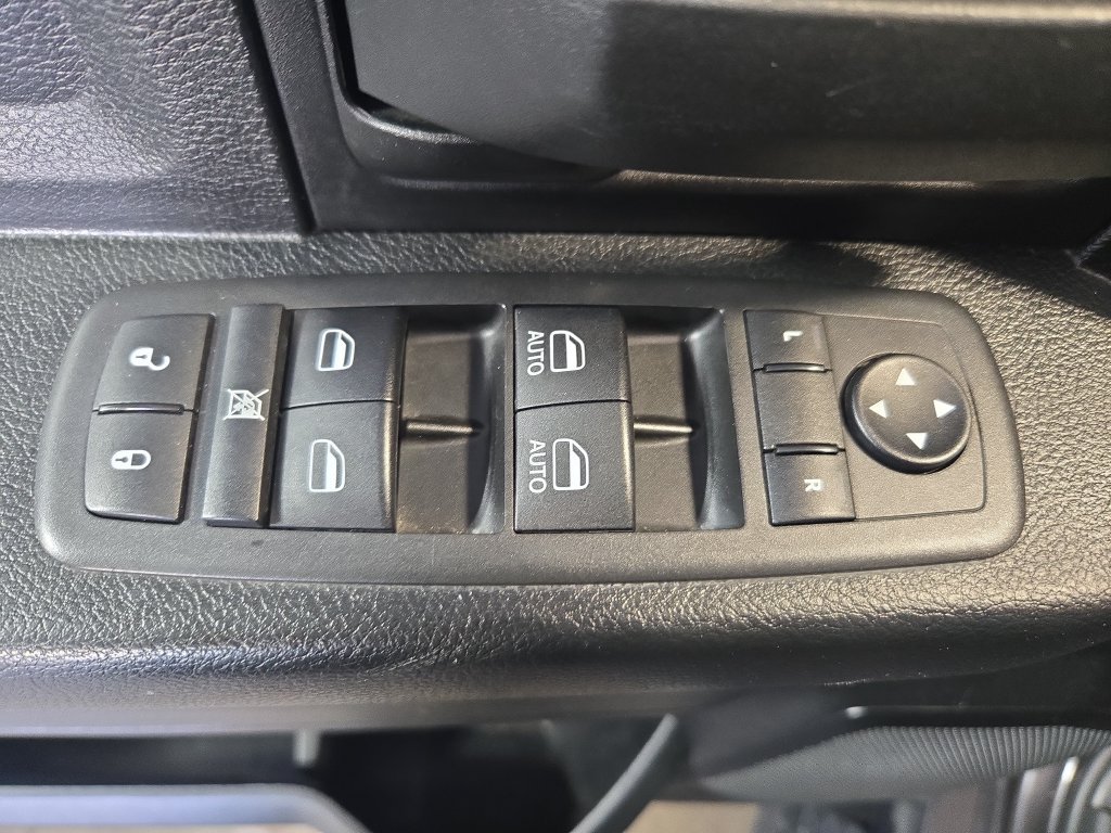 Used 2021 RAM 1500 Express w/ Wheel & Sound Group AWD/4WD image 31