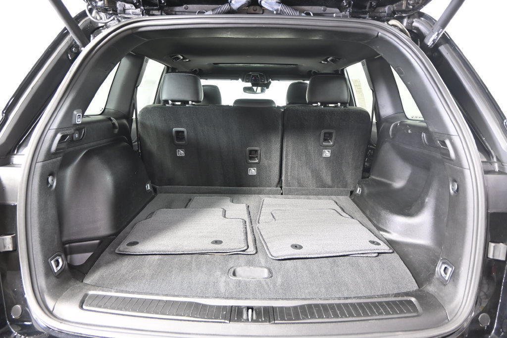 Used 2023 Jeep Grand Cherokee Altitude AWD/4WD image 16