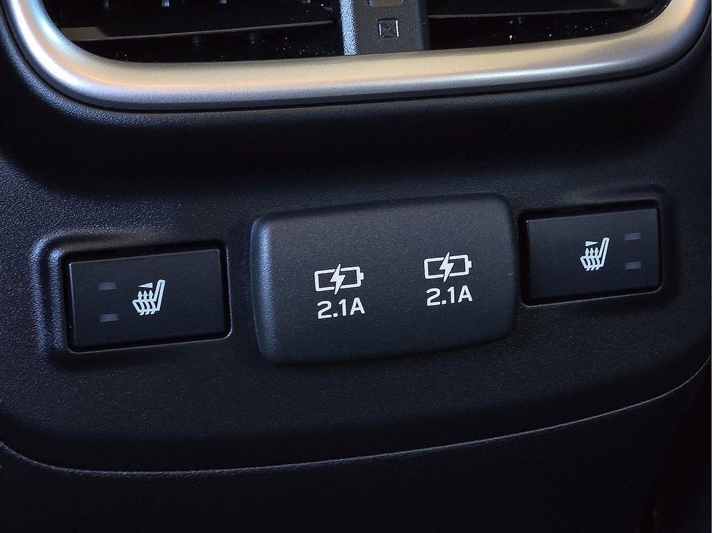 Used 2021 Subaru Outback Limited image 11