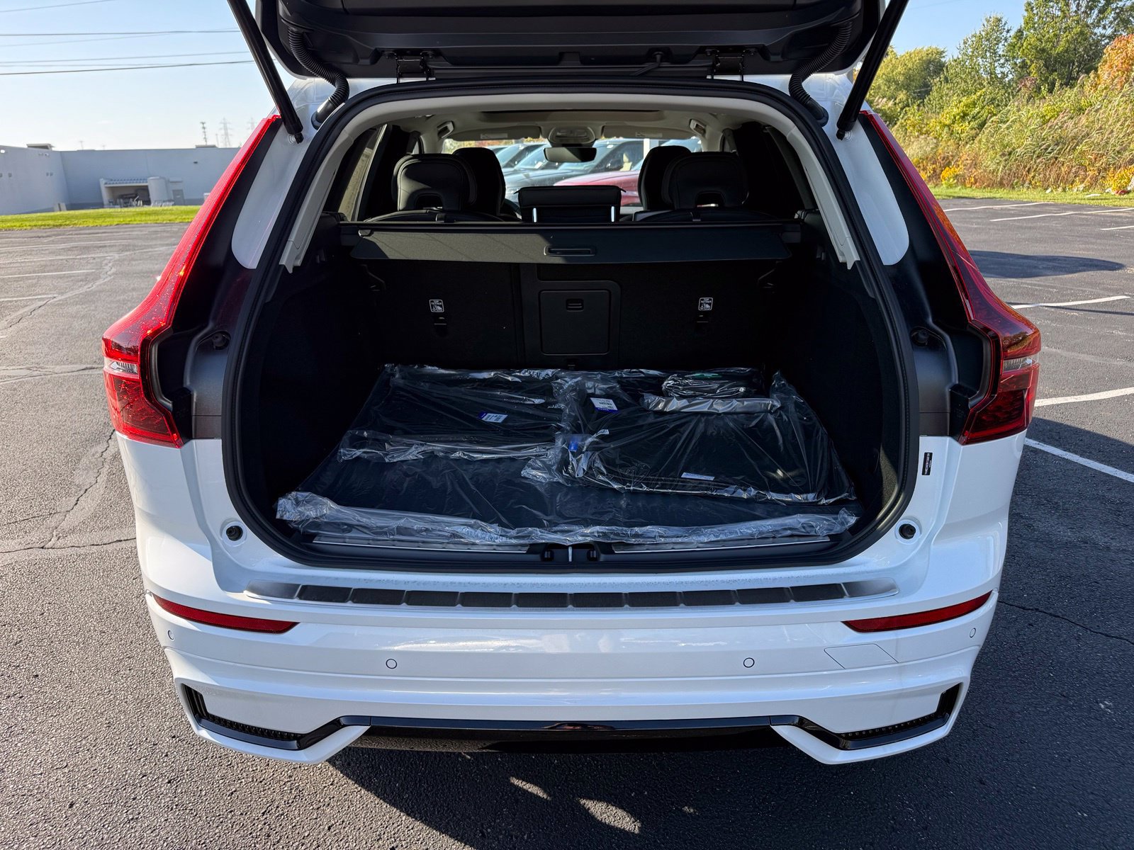 New 2027 Volvo XC60 B5 Plus AWD/4WD image 47