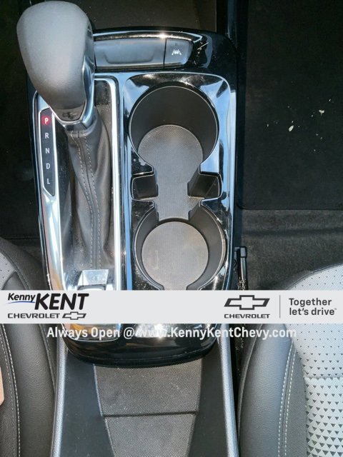 Certified 2025 Chevrolet Trax LT w/ LT Convenience Package image 23