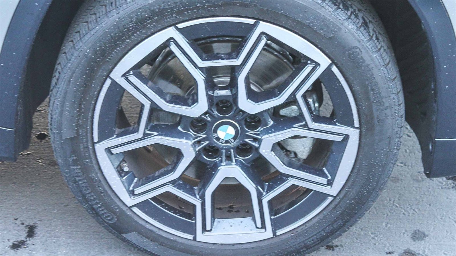 Used 2025 BMW X1 xDrive28i w/ Technology Package image 12