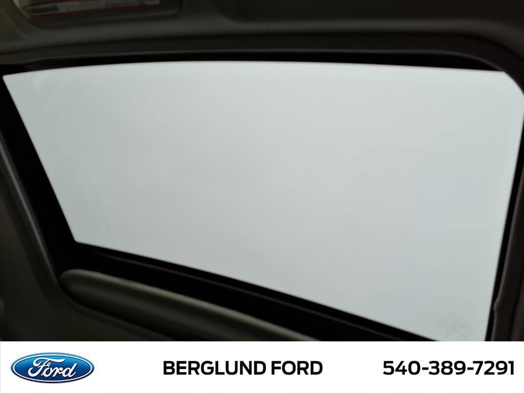 Used 2025 Toyota RAV4 Limited image 19