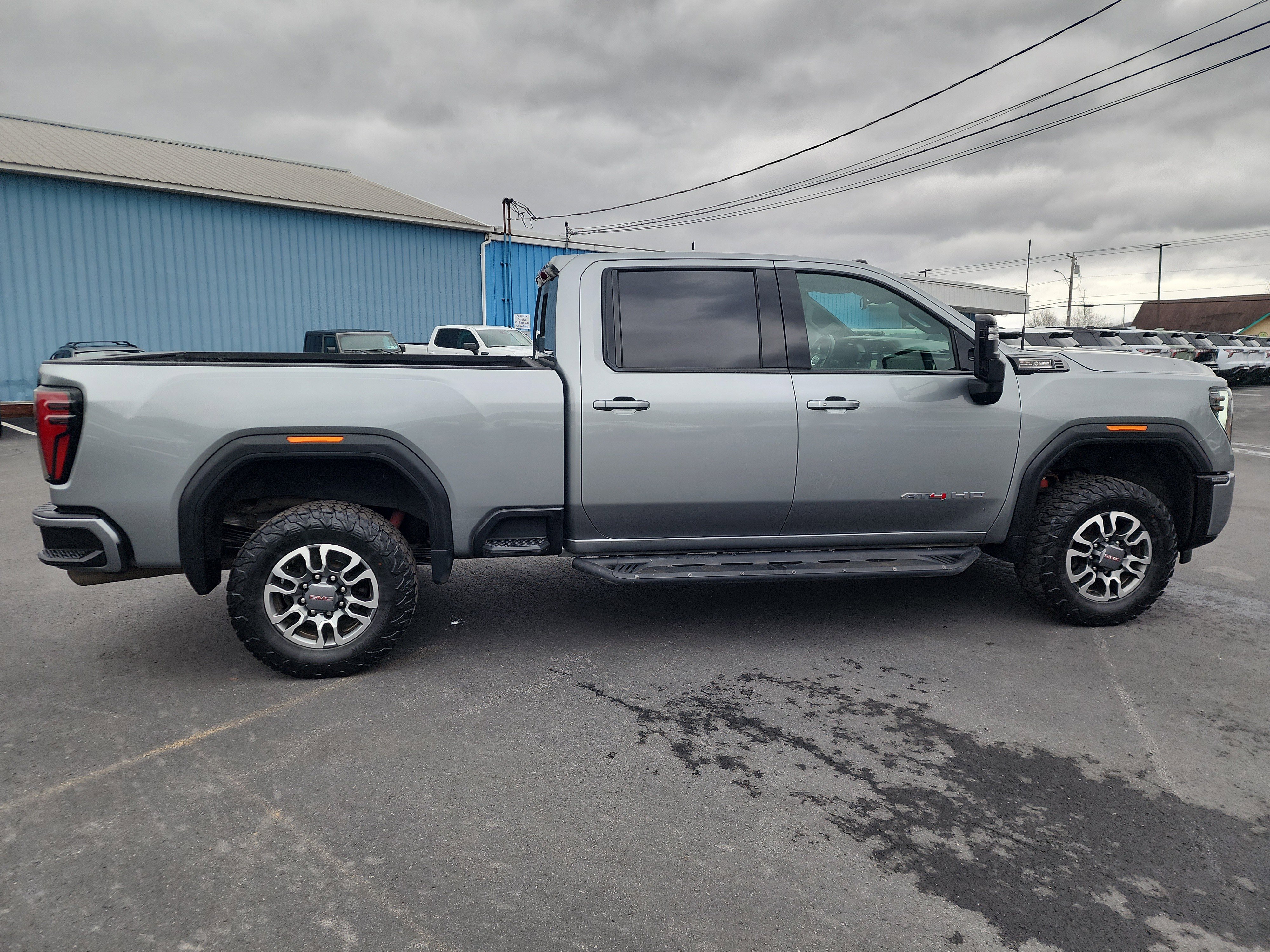 Certified 2024 GMC Sierra 2500 AT4 w/ AT4 Preferred Package image 9