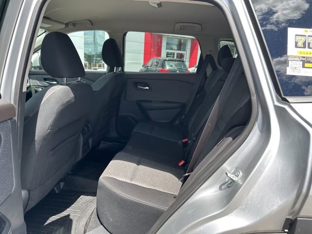 Used 2022 Nissan Rogue SV AWD/4WD image 16