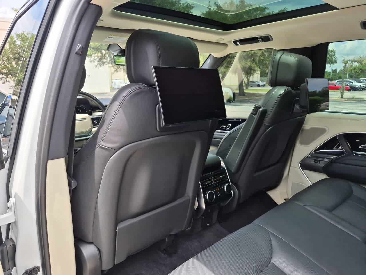 Certified 2023 Land Rover Range Rover SE AWD/4WD image 19