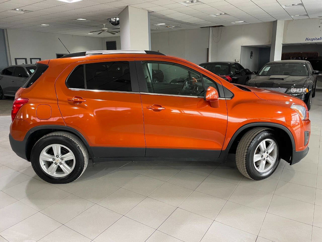 Used 2016 Chevrolet Trax LT w/ LT Sun and Sound Package image 10