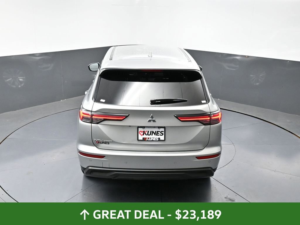 Used 2025 Mitsubishi Outlander ES image 47