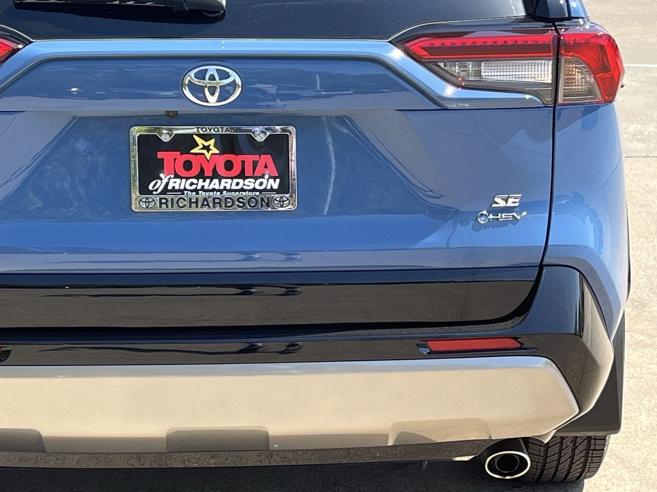 Used 2025 Toyota RAV4 SE AWD/4WD image 6