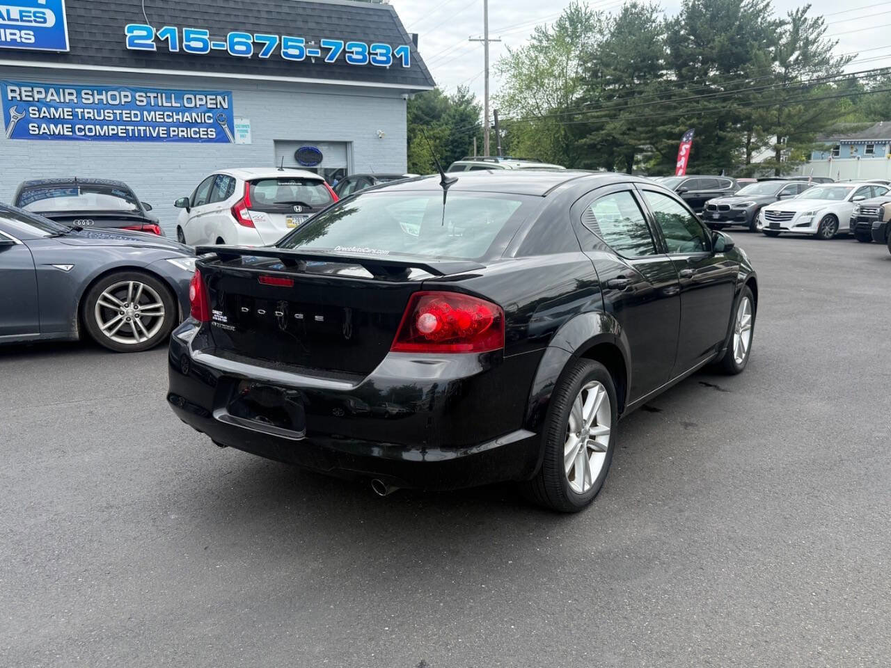 Used 2011 Dodge Avenger Heat FWD image 11