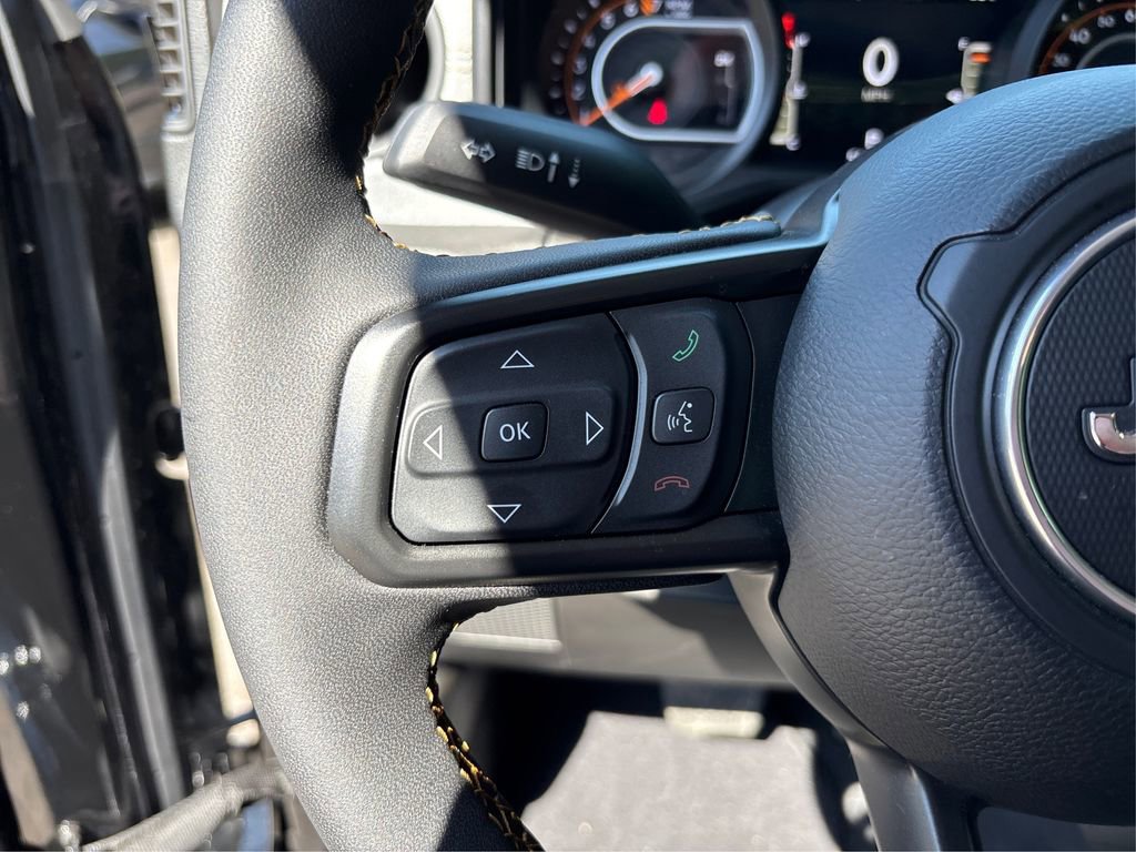 Used 2024 Jeep Gladiator Sport image 26