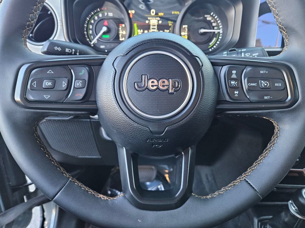 Used 2024 Jeep Wrangler Unlimited AWD/4WD image 21