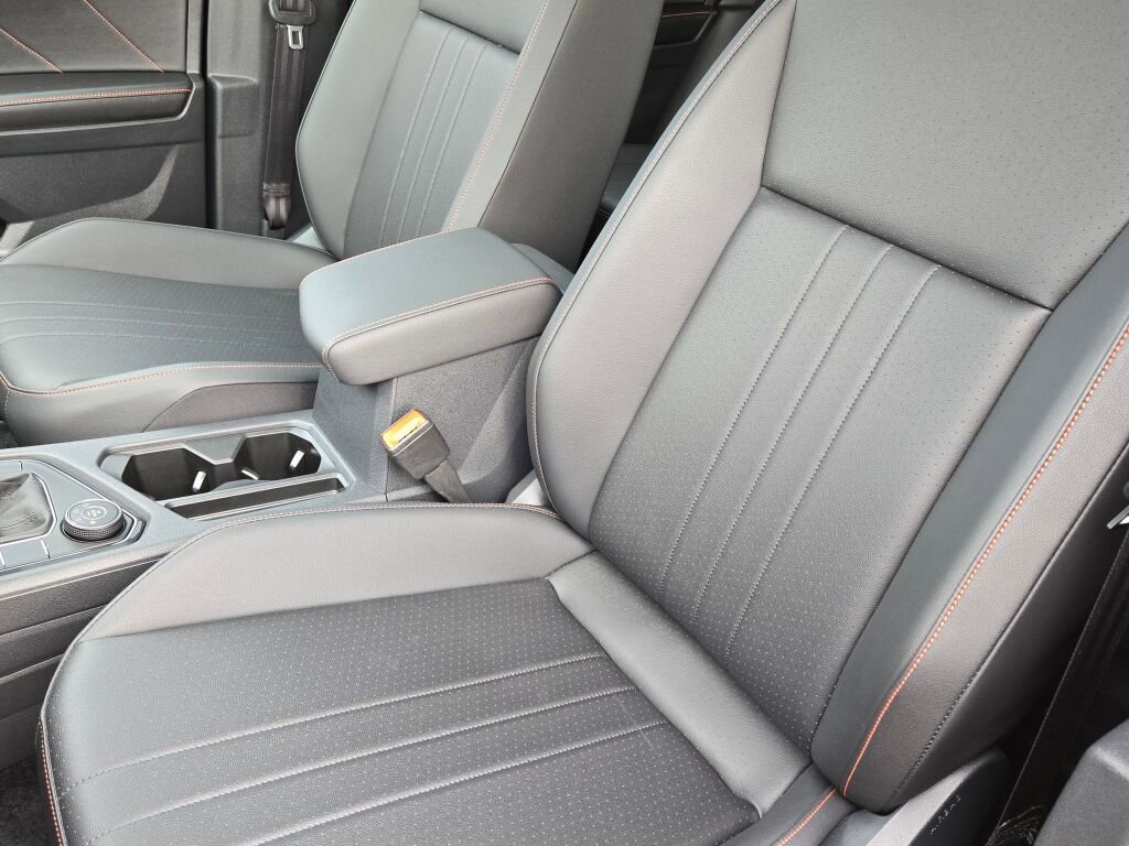 Used 2024 Volkswagen Tiguan Wolfsburg Edition image 24