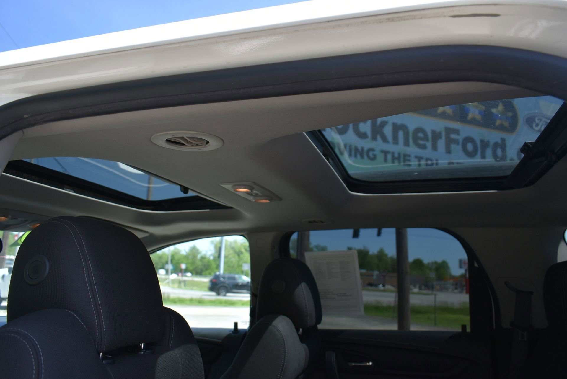 Used 2014 GMC Acadia SLE image 19