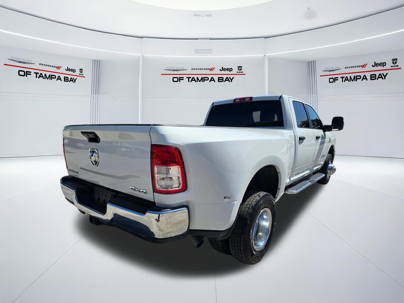 Used 2024 RAM 3500 Big Horn AWD/4WD image 7