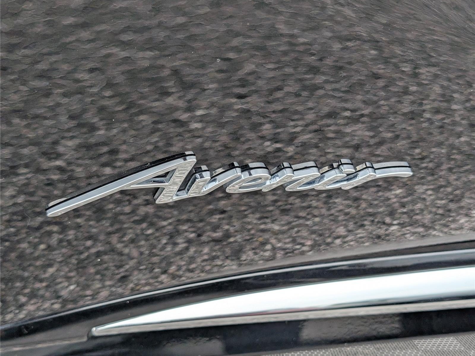Used 2023 Buick Envision Avenir AWD/4WD image 9