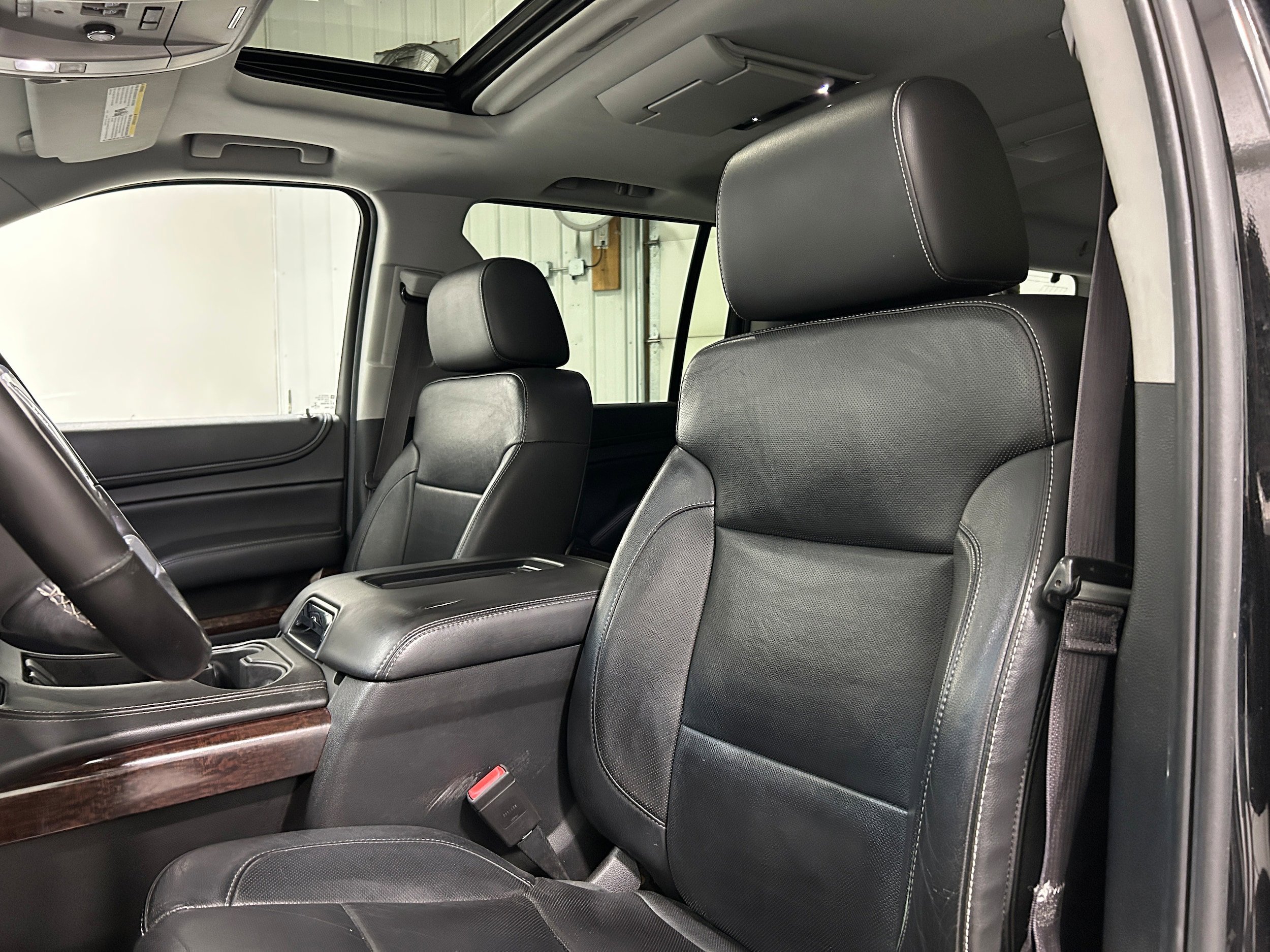 Used 2015 GMC Yukon XL SLT w/ Open Road Package AWD/4WD image 25