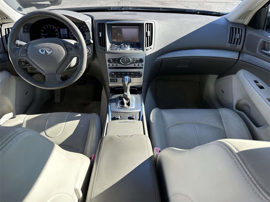 Used 2013 INFINITI G37 Journey w/ Premium Pkg image 2