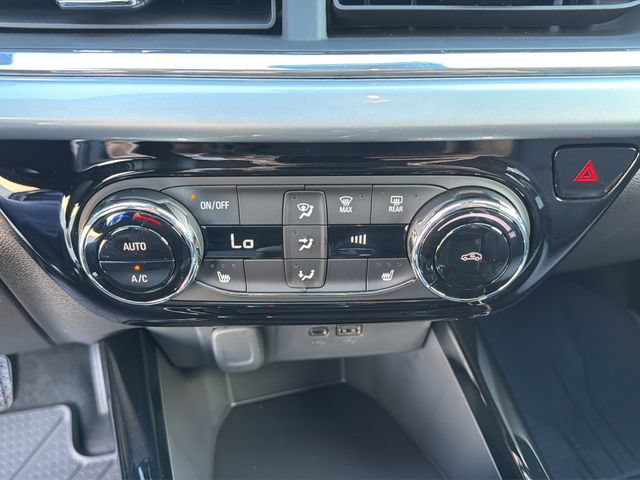 Used 2026 Chevrolet Trax LT w/ LT Convenience Package FWD image 14