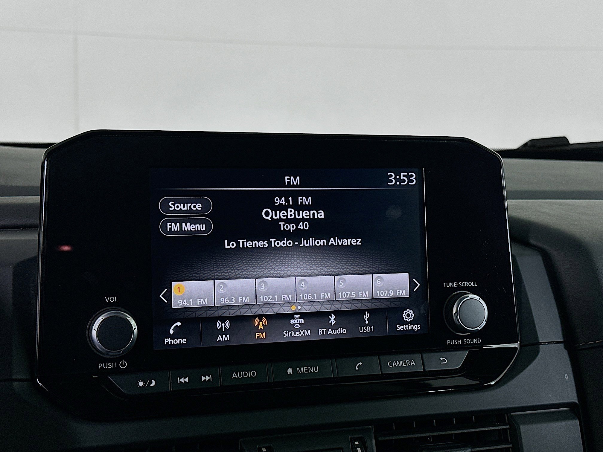 Used 2025 Nissan Pathfinder S image 21