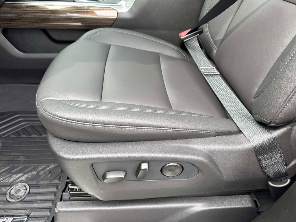 New 2026 Chevrolet Silverado 2500 LT w/ All Star Edition AWD/4WD image 16