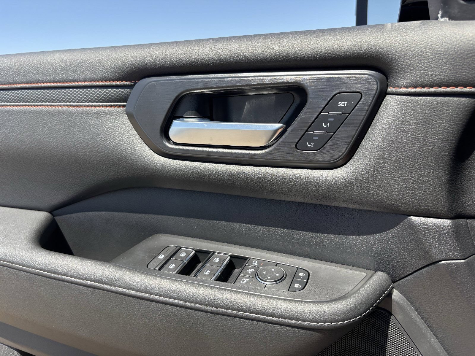 New 2026 Nissan Armada PRO-4X w/ Captain's Chari Seat Package AWD/4WD image 23