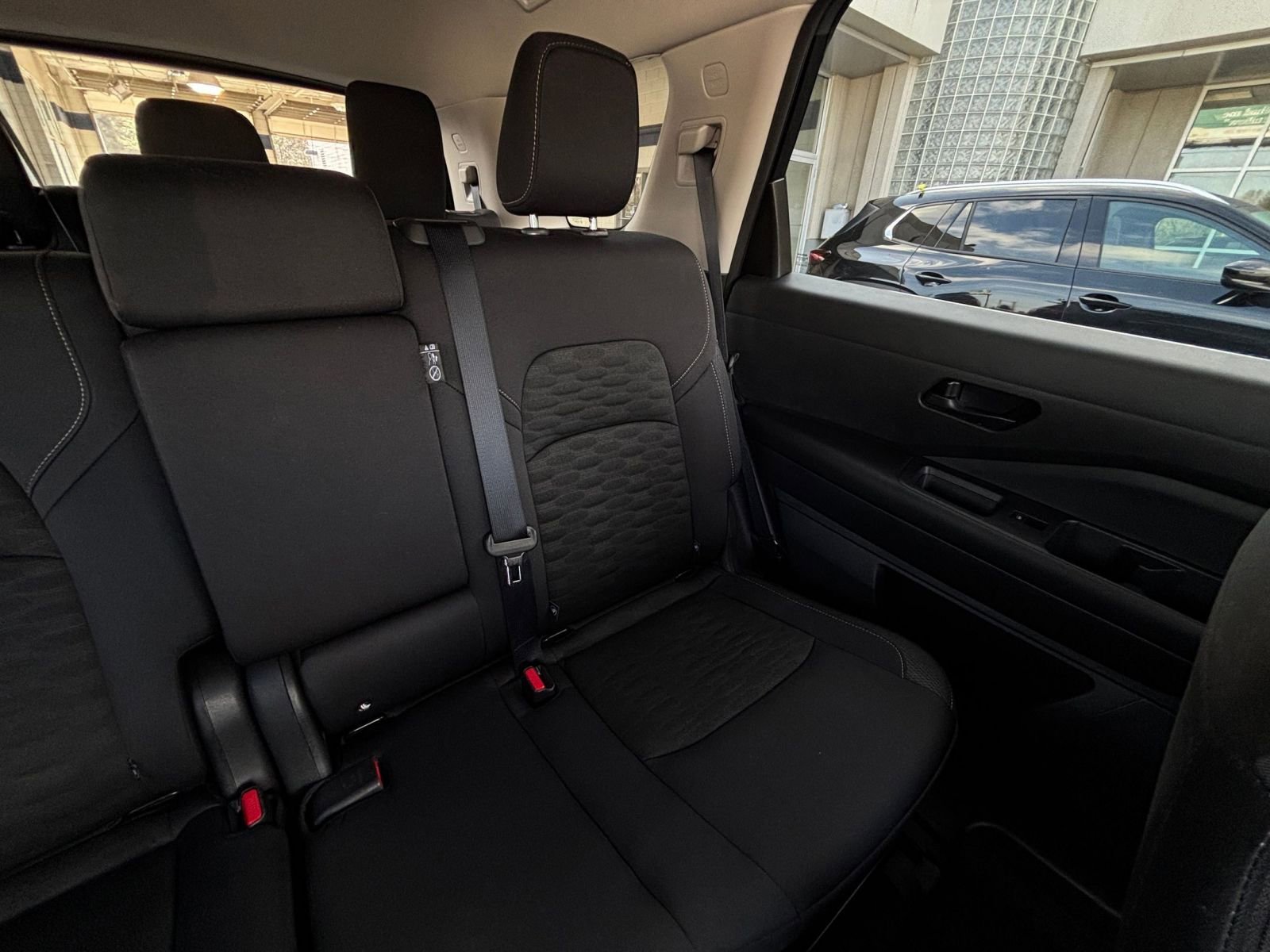 Used 2025 Nissan Pathfinder SV image 45