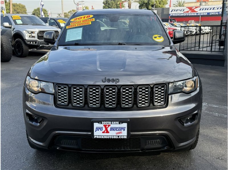 Used 2018 Jeep Grand Cherokee Altitude image 9