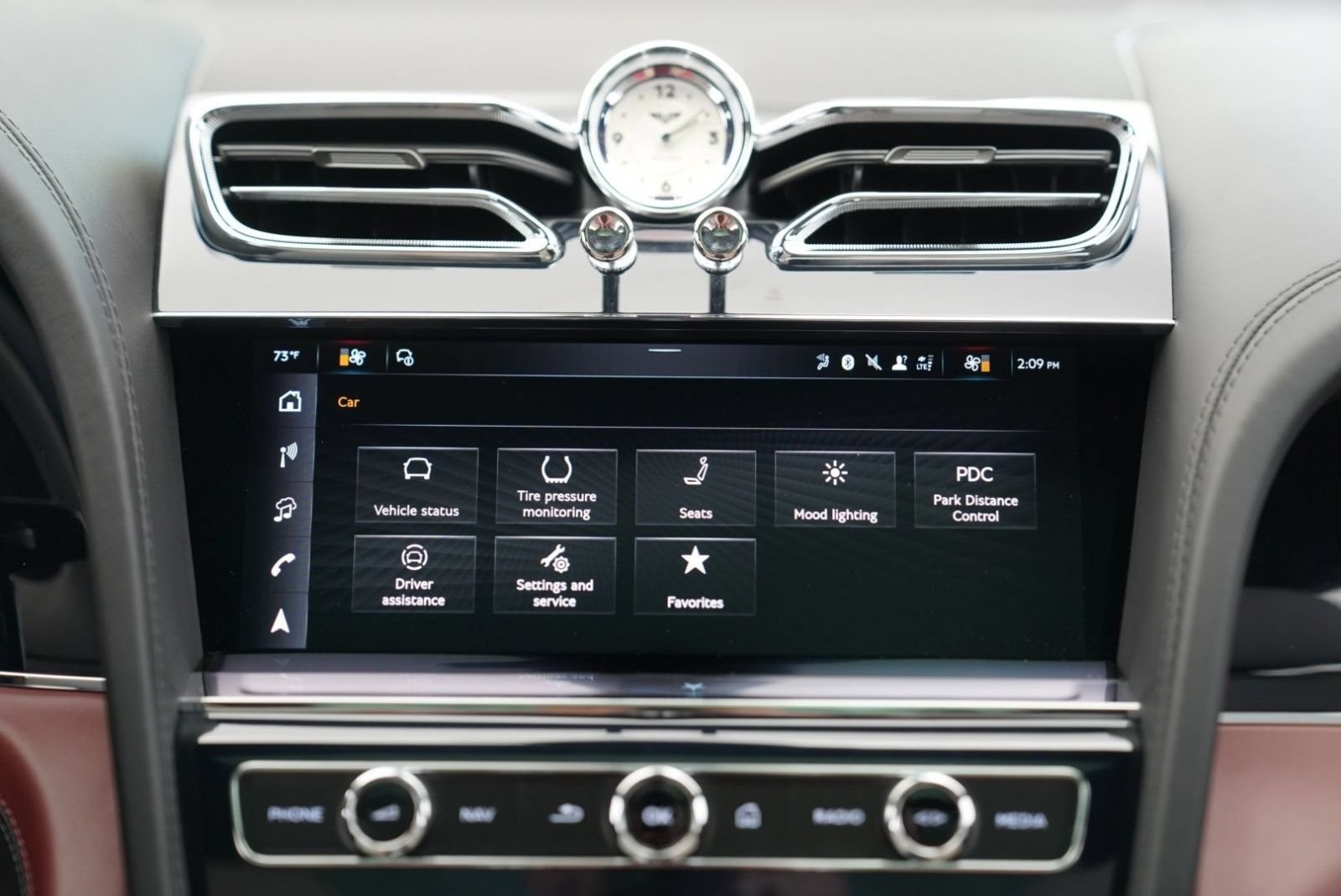 New 2026 Bentley Bentayga Extended Wheelbase AWD/4WD image 30