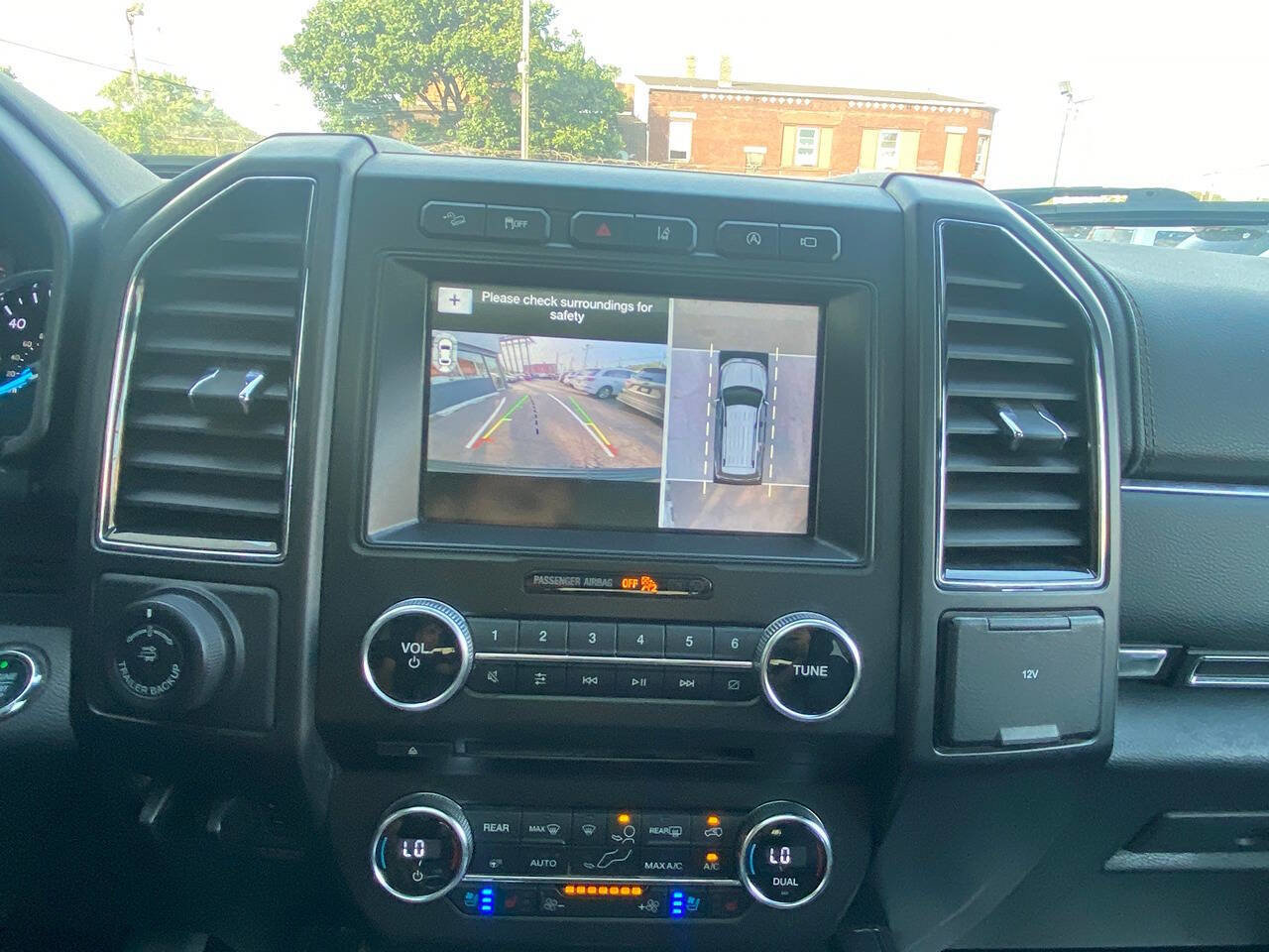 Used 2018 Ford Expedition Limited w/ Equipment Group 302A image 23