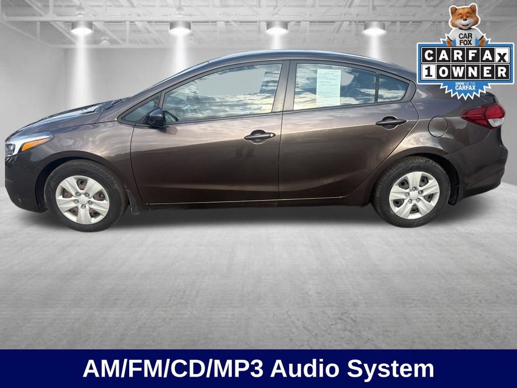 Used 2017 Kia Forte LX FWD image 2