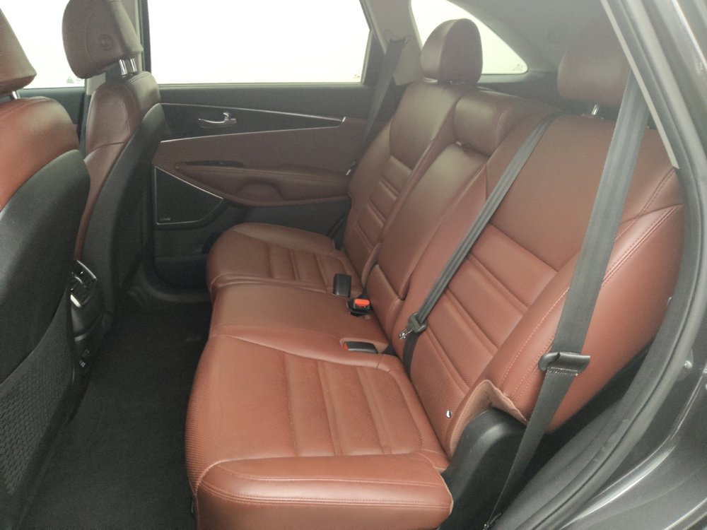 Used 2017 Kia Sorento SX image 18