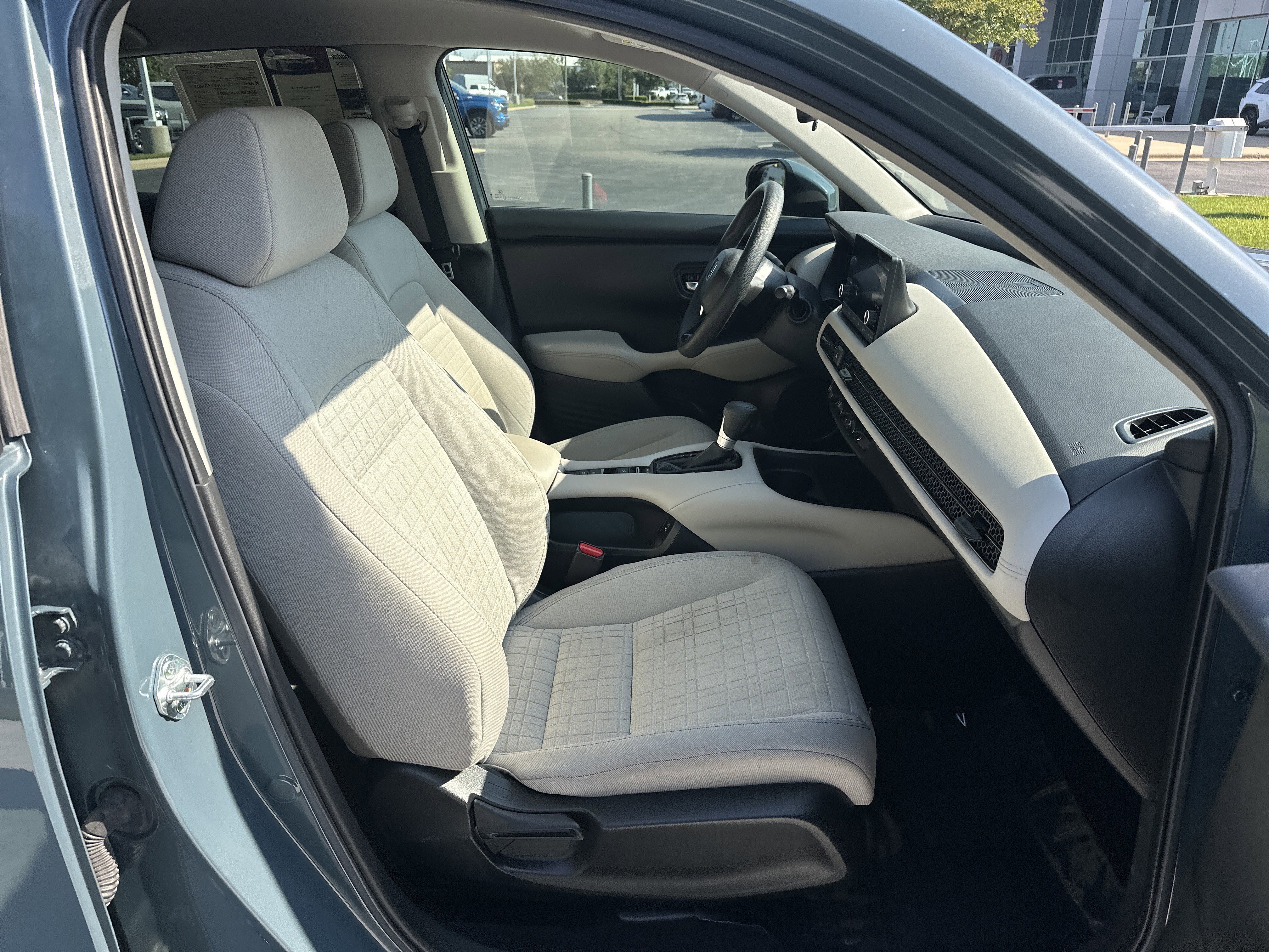 Used 2024 Honda HR-V LX image 33