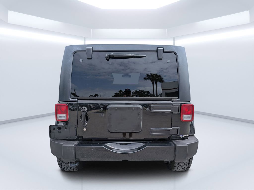Used 2016 Jeep Wrangler Unlimited Sahara w/ Connectivity Group AWD/4WD image 4