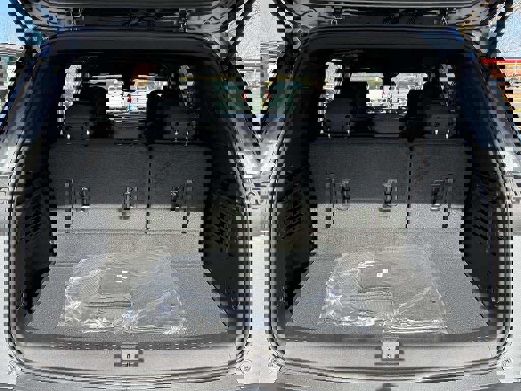 New 2026 Chevrolet Traverse LT image 25