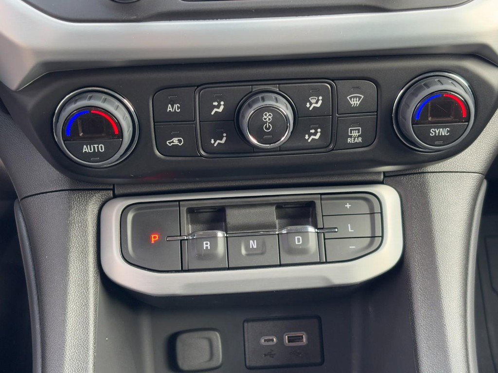 Used 2023 GMC Acadia SLE w/ Driver Convenience Package FWD image 26