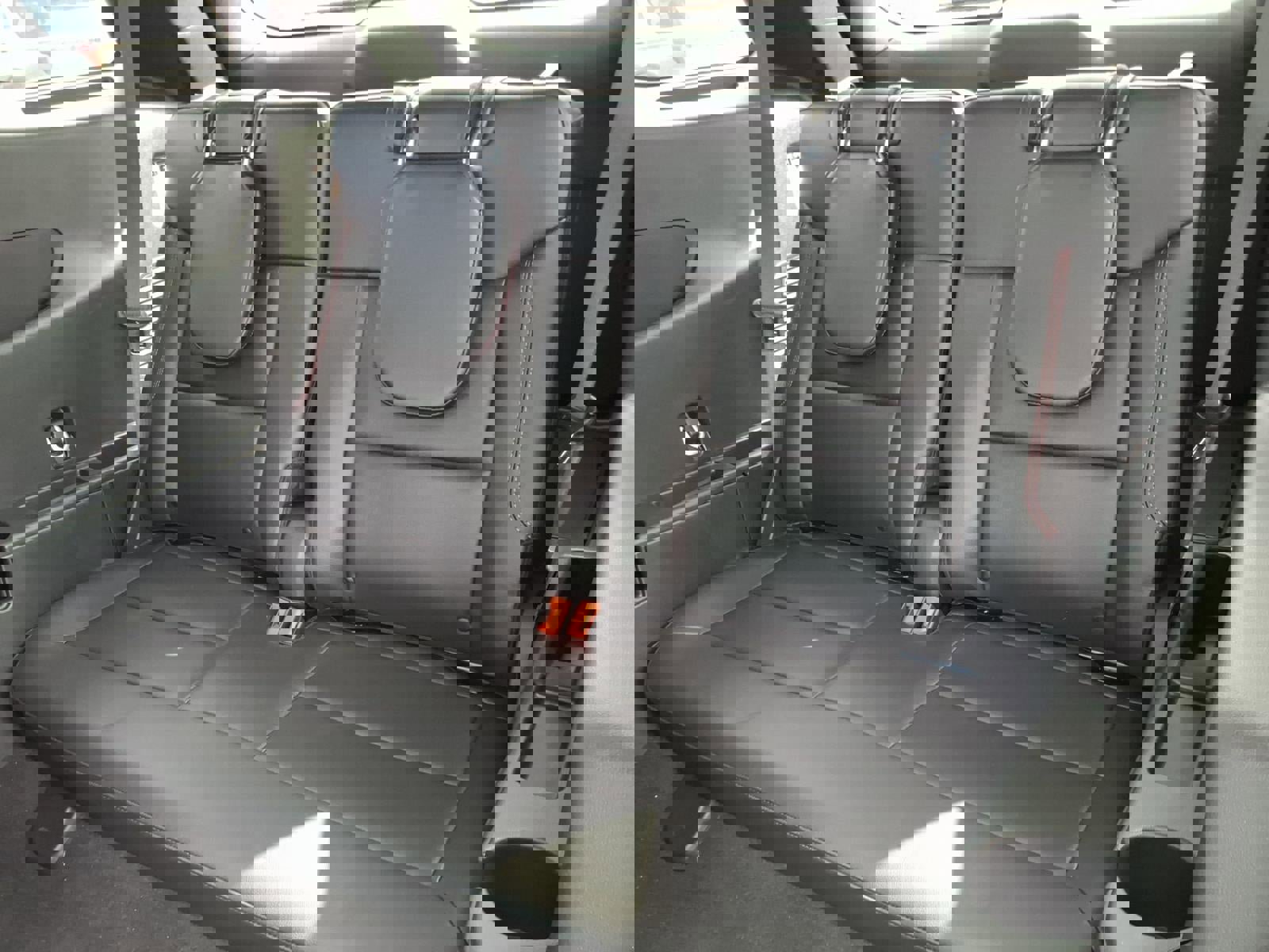 Certified 2024 Ford Explorer ST-Line w/ Class IV Trailer Tow Package image 16