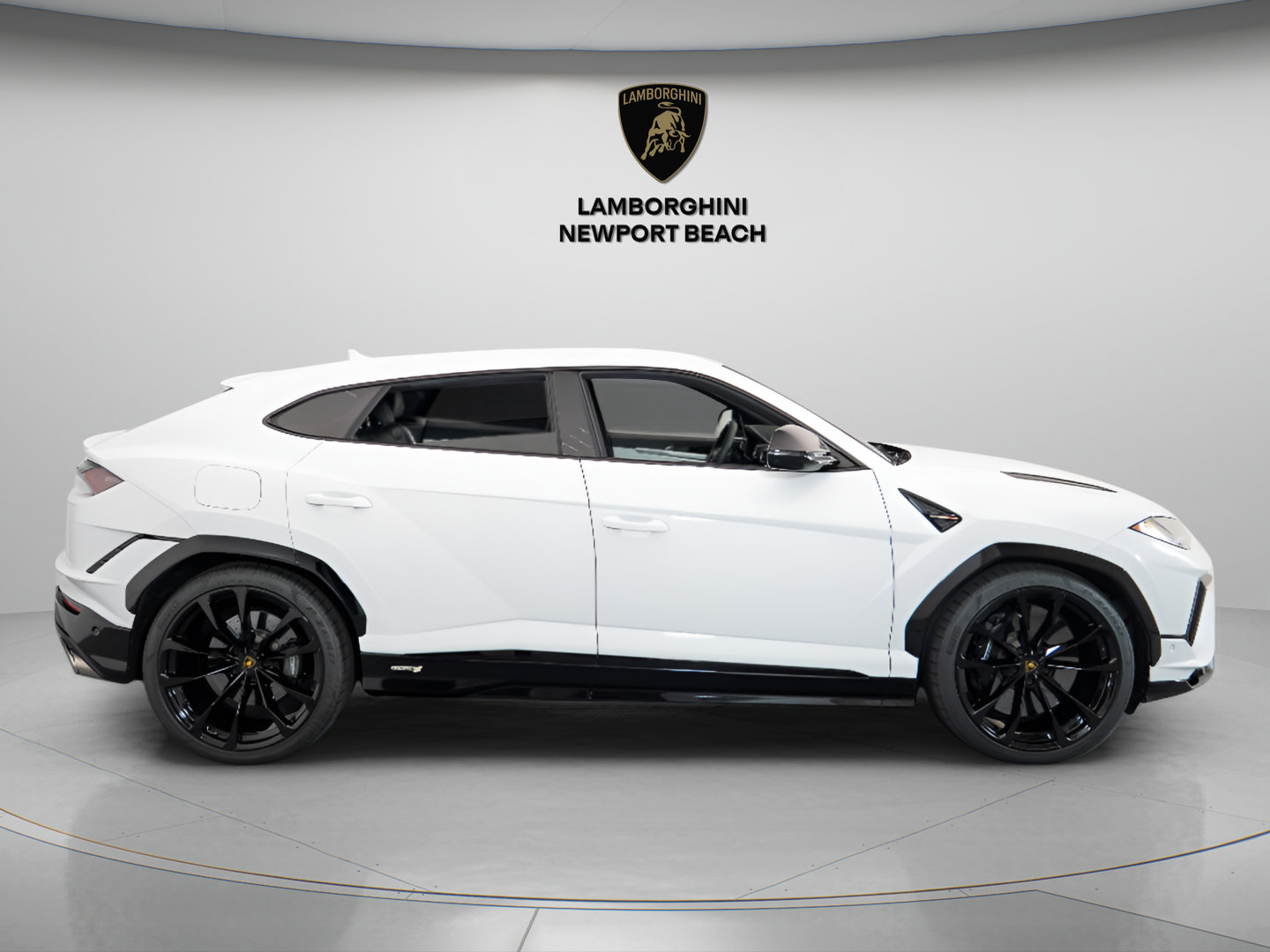 Used 2024 Lamborghini Urus S AWD/4WD image 8