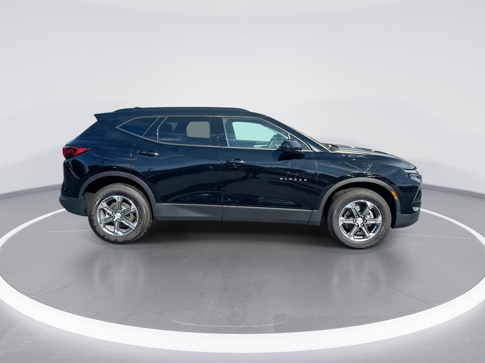 Used 2024 Chevrolet Blazer LT w/ Convenience Package FWD image 10