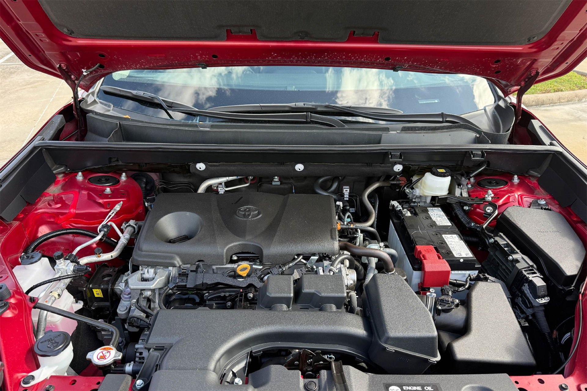 Used 2025 Toyota RAV4 XLE Premium image 9