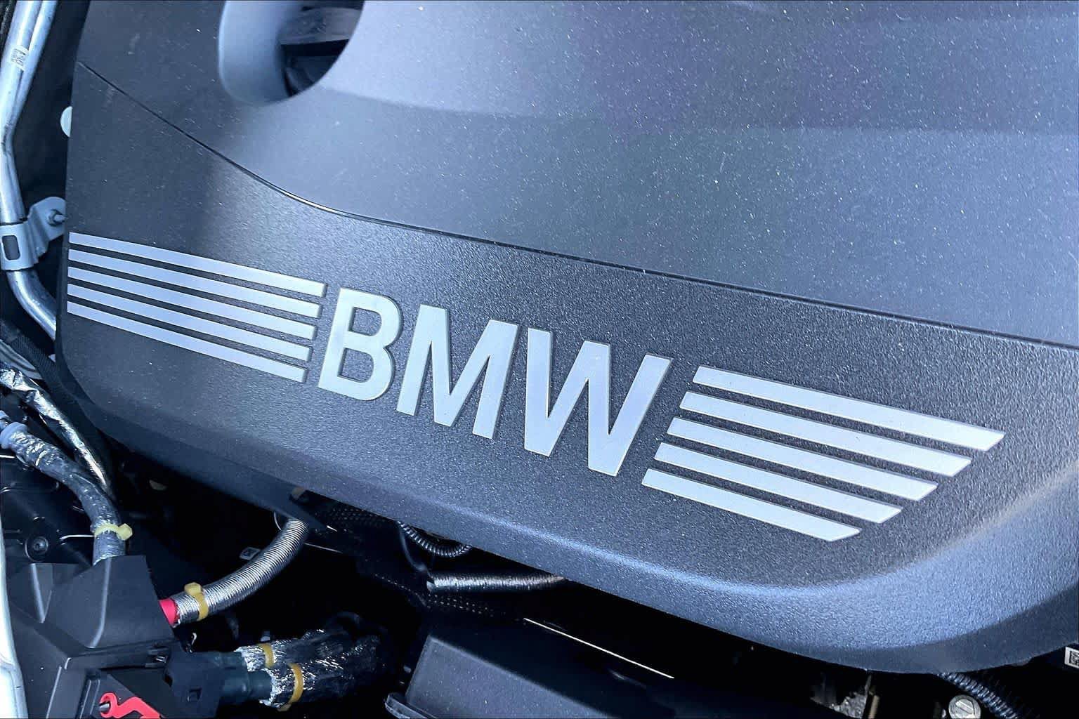 Used 2026 BMW X5 xDrive40i w/ M Sport Package AWD/4WD image 17