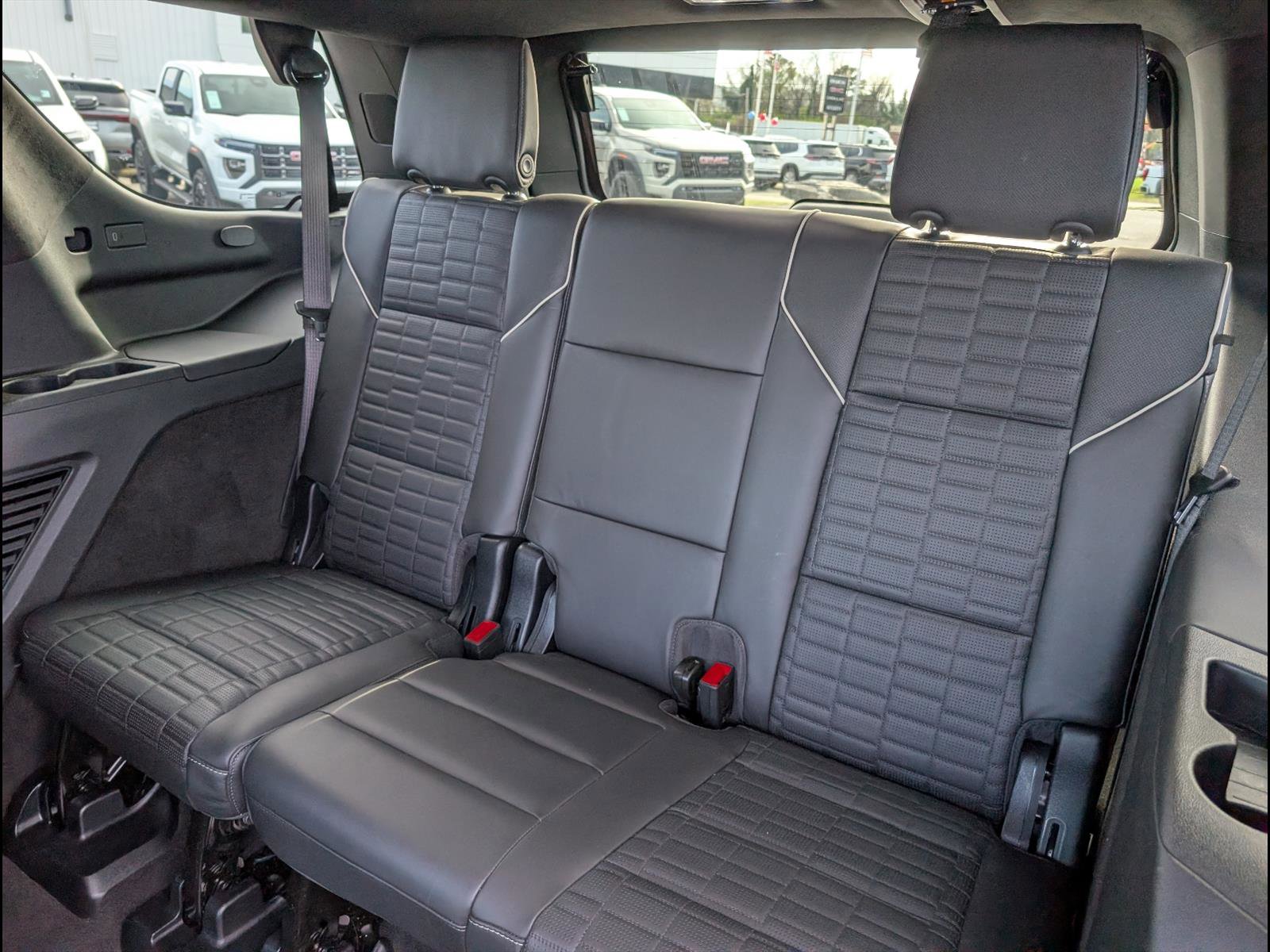 Used 2026 Cadillac Escalade V w/ LPO, ONYX Package image 13