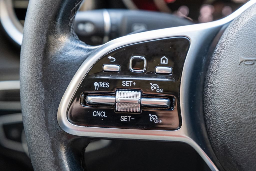 Used 2019 Mercedes-Benz C 300 Sedan image 18