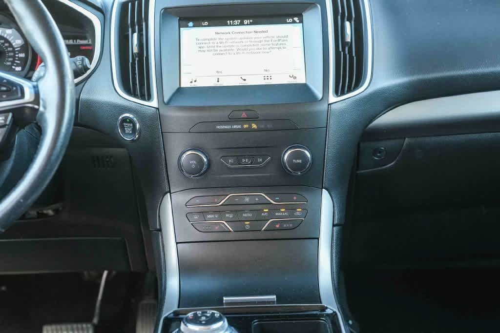 Used 2019 Ford Edge SEL w/ Equipment Group 201A FWD image 13