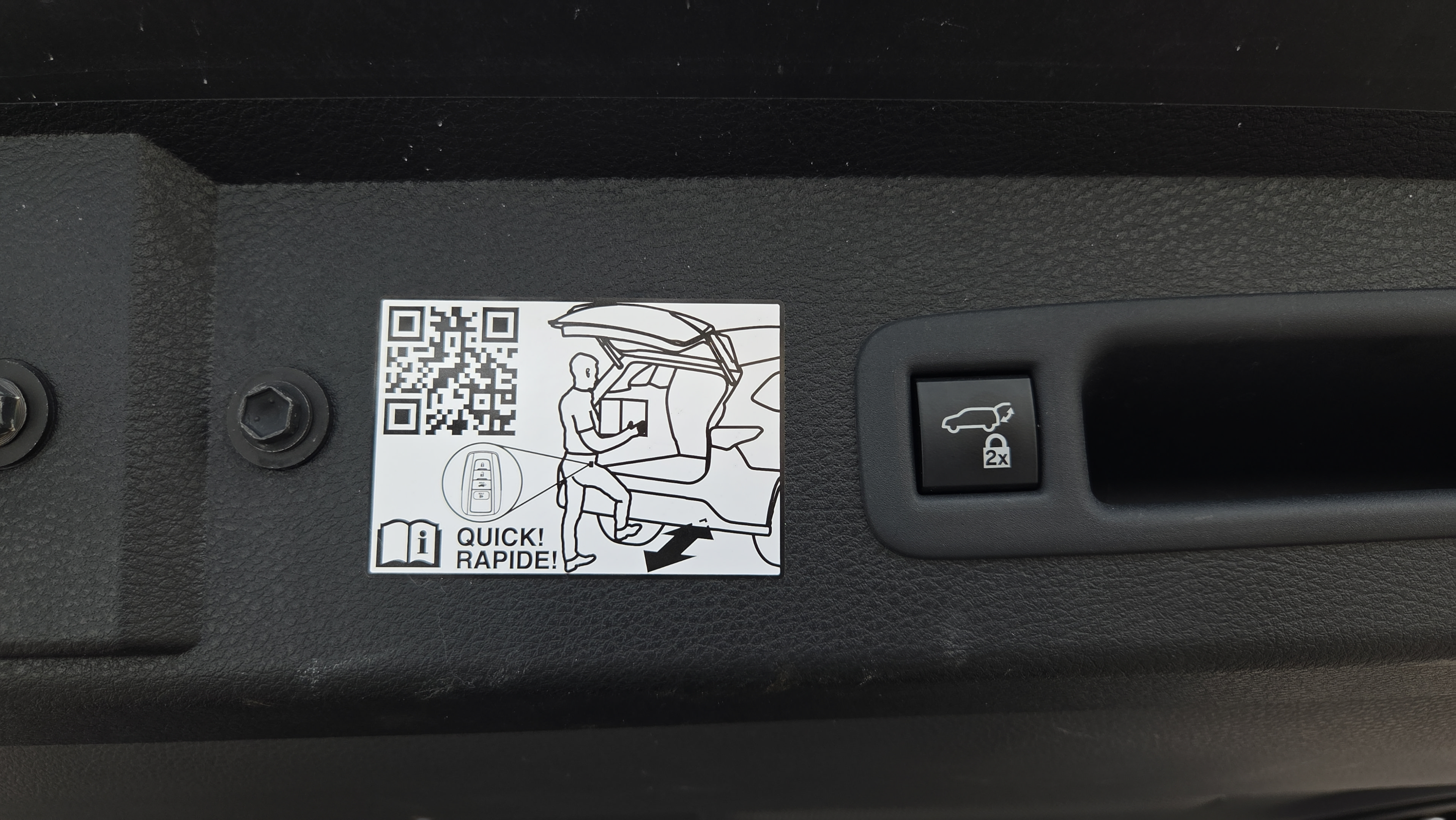 Certified 2024 Toyota Sienna XLE FWD image 10