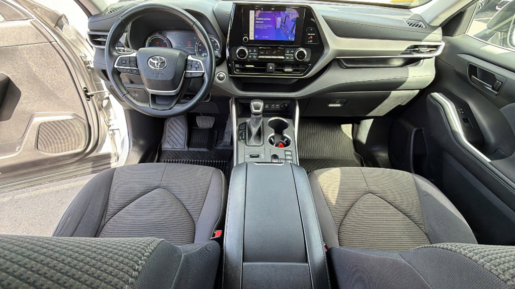 Used 2023 Toyota Highlander LE image 26